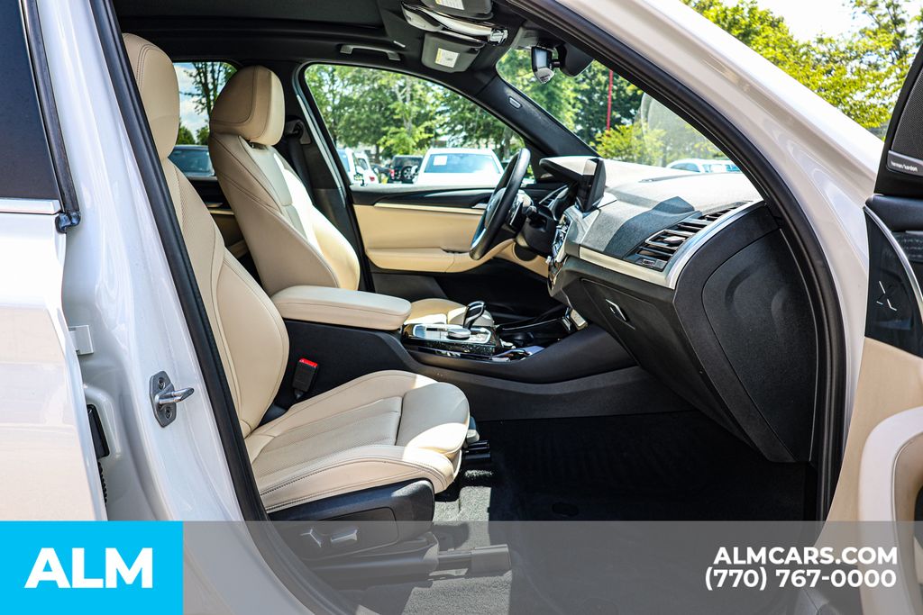 Used 2023 White BMW sDrive30i image 21