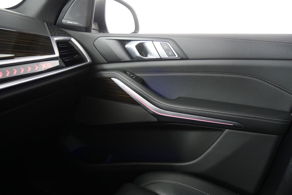 Thumbnail: 2025 BMW X5 - 31