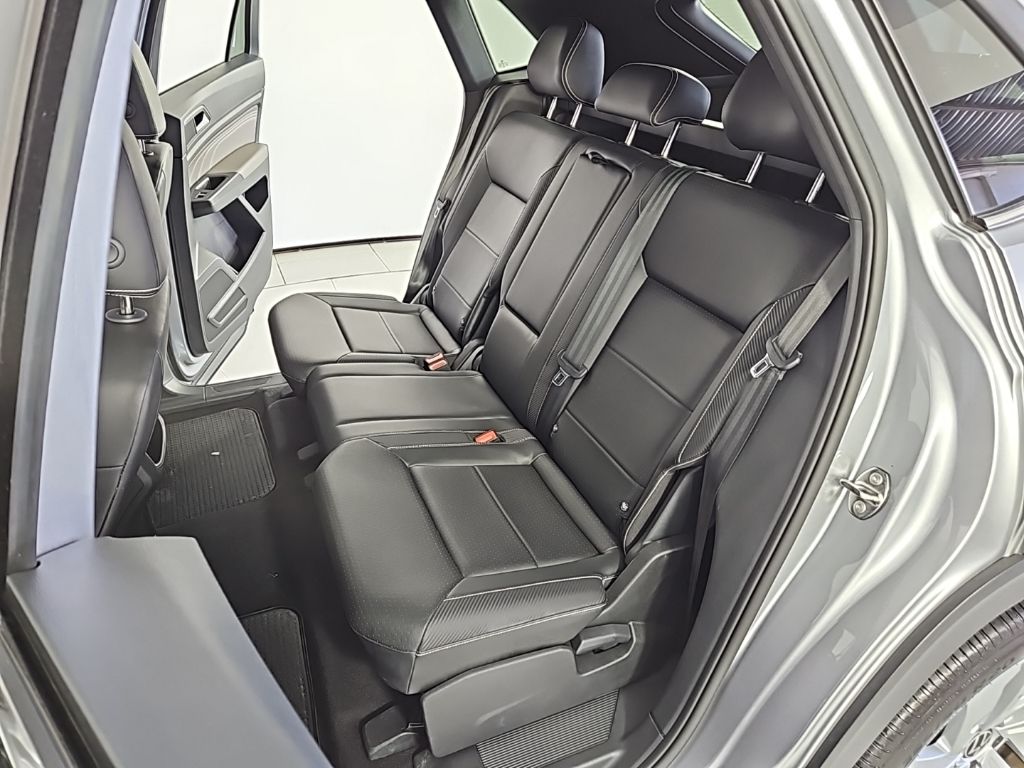 Thumbnail: 2023 Volkswagen Atlas - 20