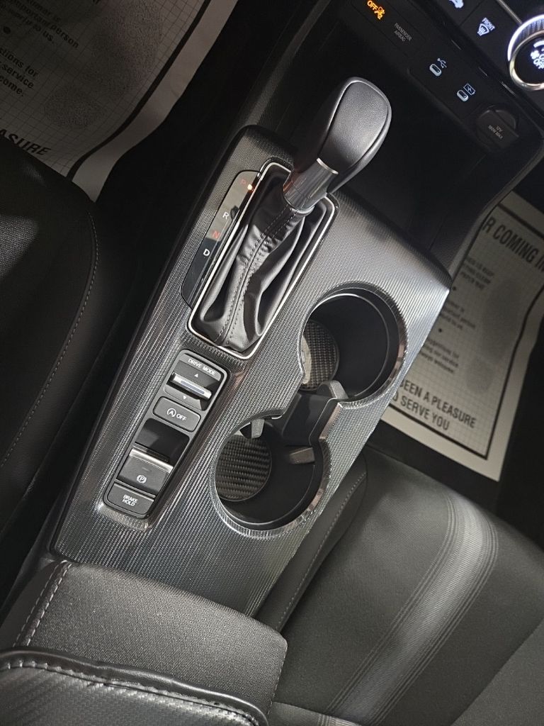 Used 2025  Honda Sport image 13