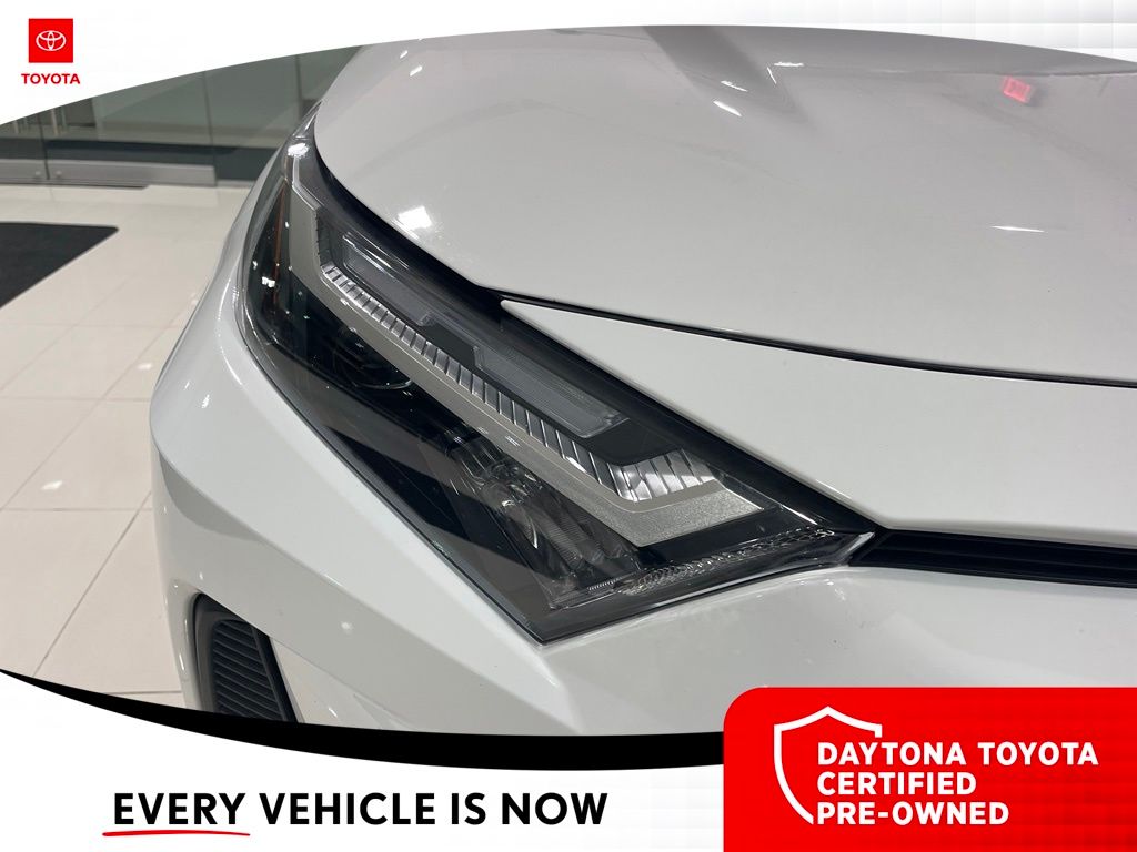 2024 Toyota RAV4 XLE - Photo 3