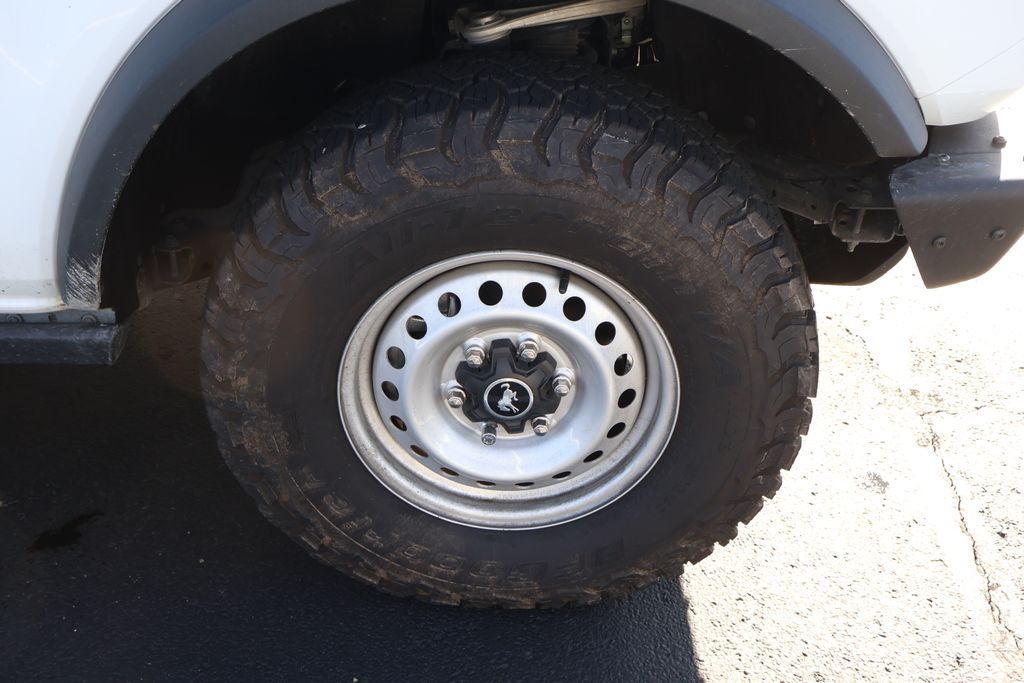 Thumbnail: 2022 Ford Bronco - 5