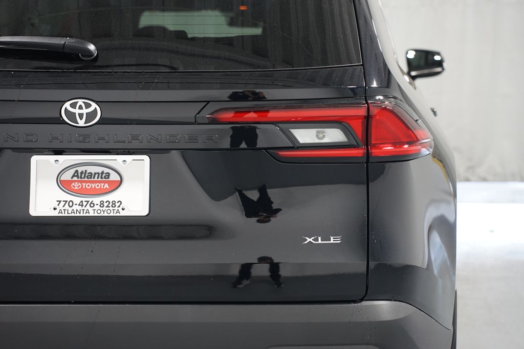 Thumbnail: 2026 Toyota Grand Highlander - 10