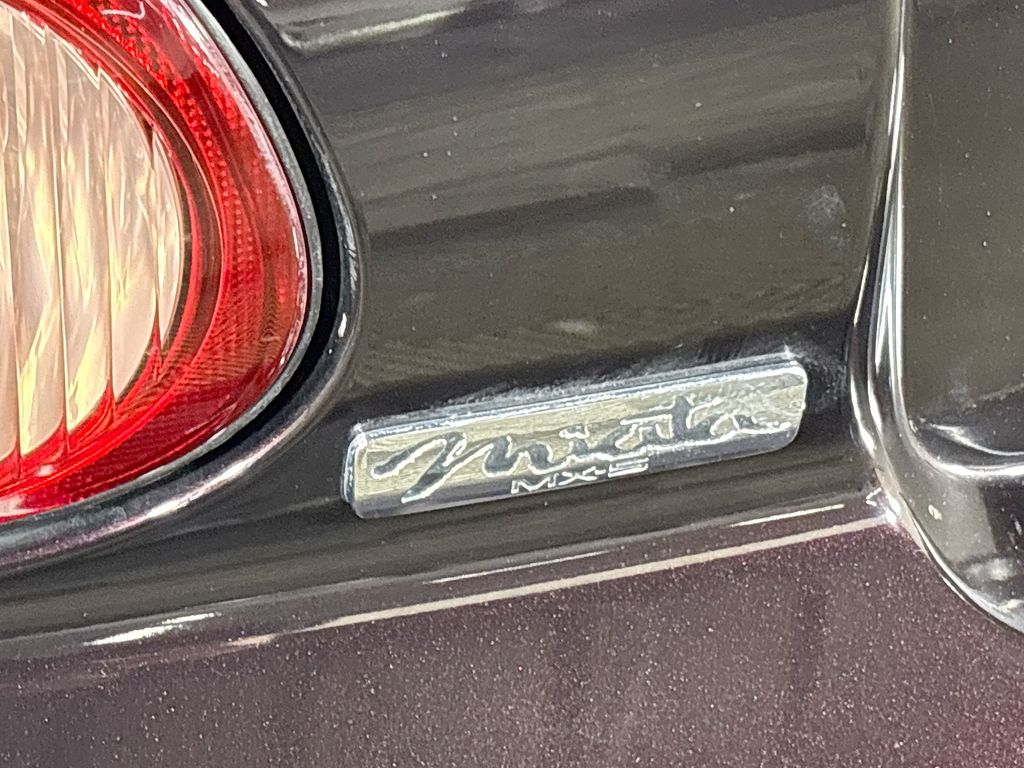 2004 Mazda Miata Base