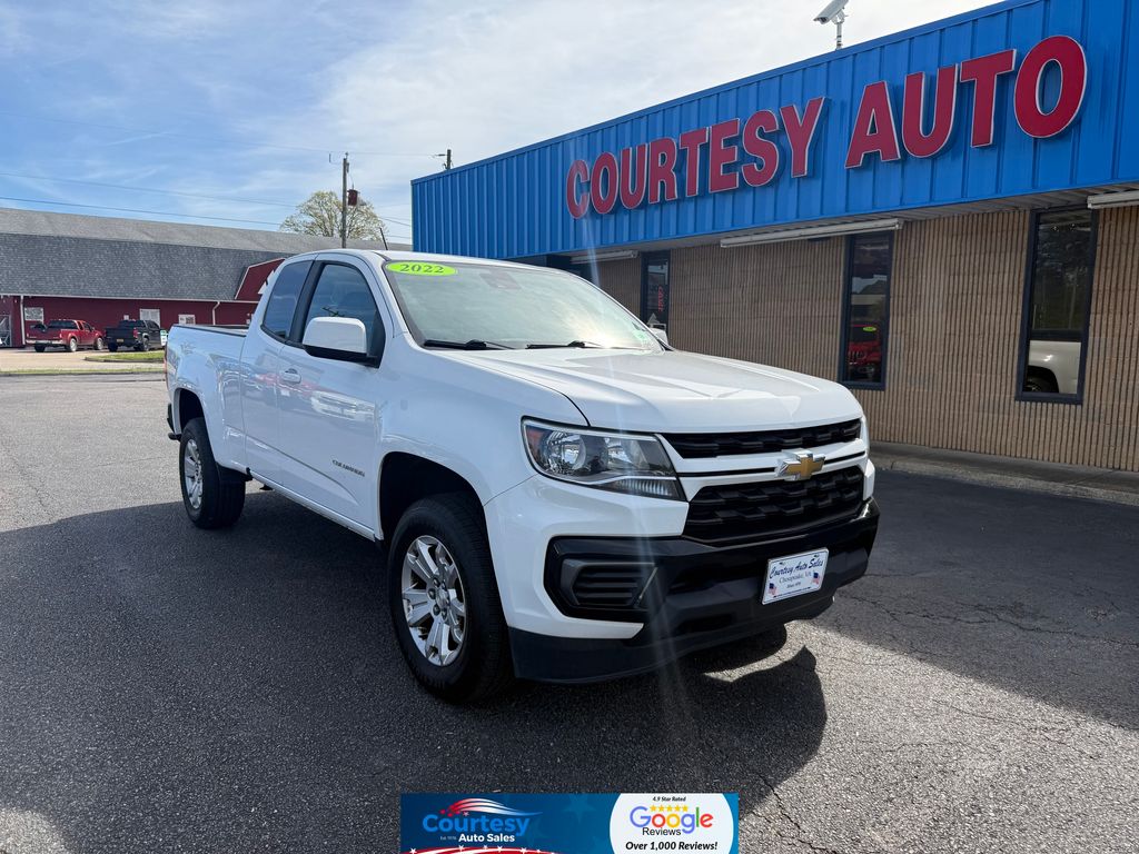 Summit White 2022 Chevrolet Colorado LT Extended Cab RWD Pickup Truck 4X2 6-Speed Automatic