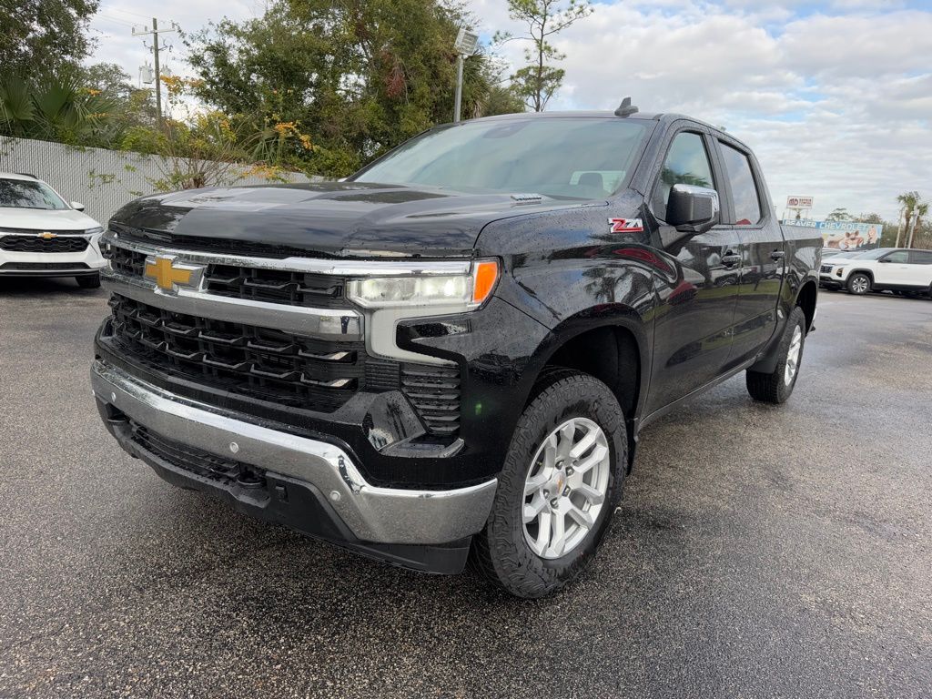 2025 Chevrolet Silverado 1500 LT 4