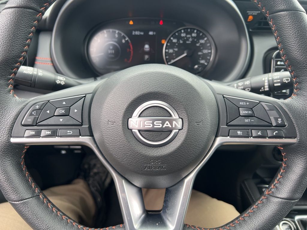 2024 Nissan Kicks SR photo