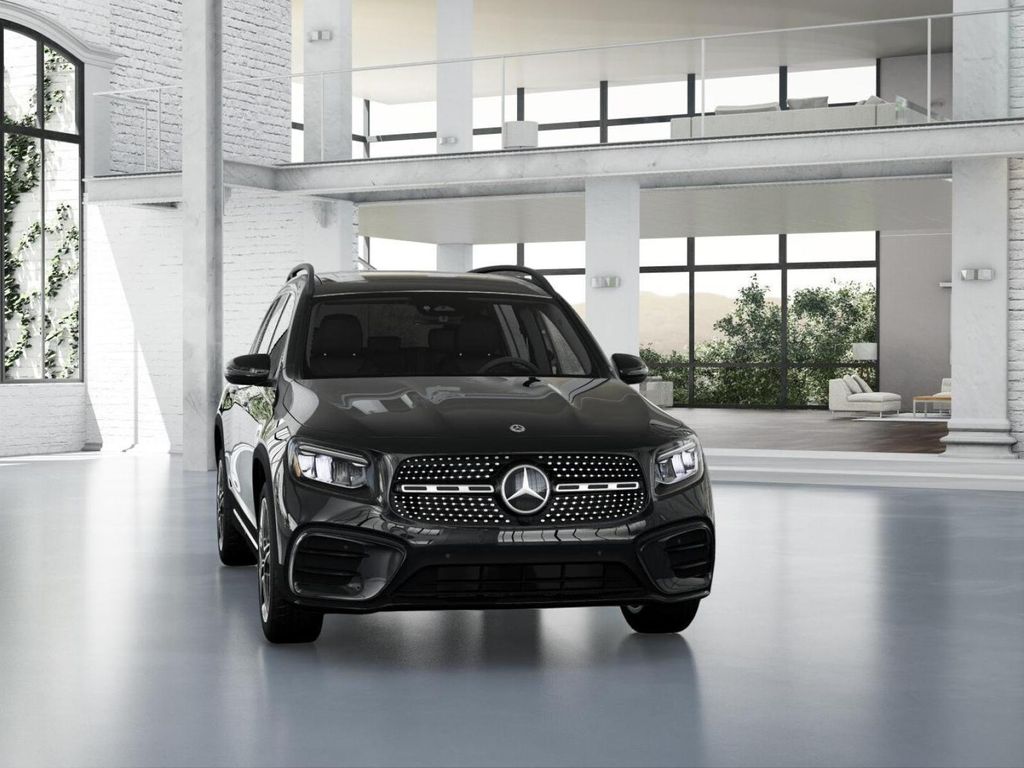 2025 Mercedes-Benz GLB 250 8