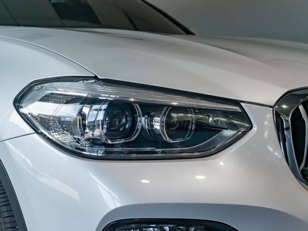 Used 2021 White BMW xDrive30i image 34