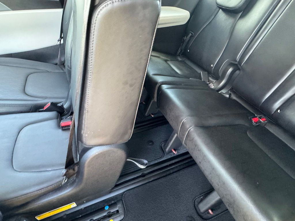Used 2022 Kia Carnival Van