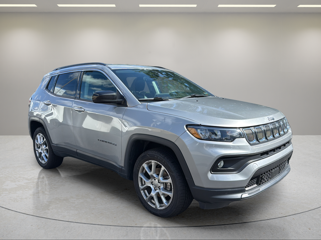 2022 Jeep Compass Latitude Lux - 3