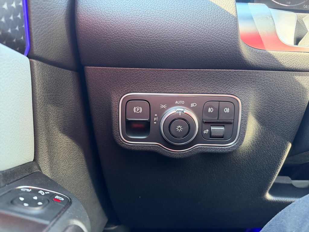 new 2026 Mercedes-Benz GLB car