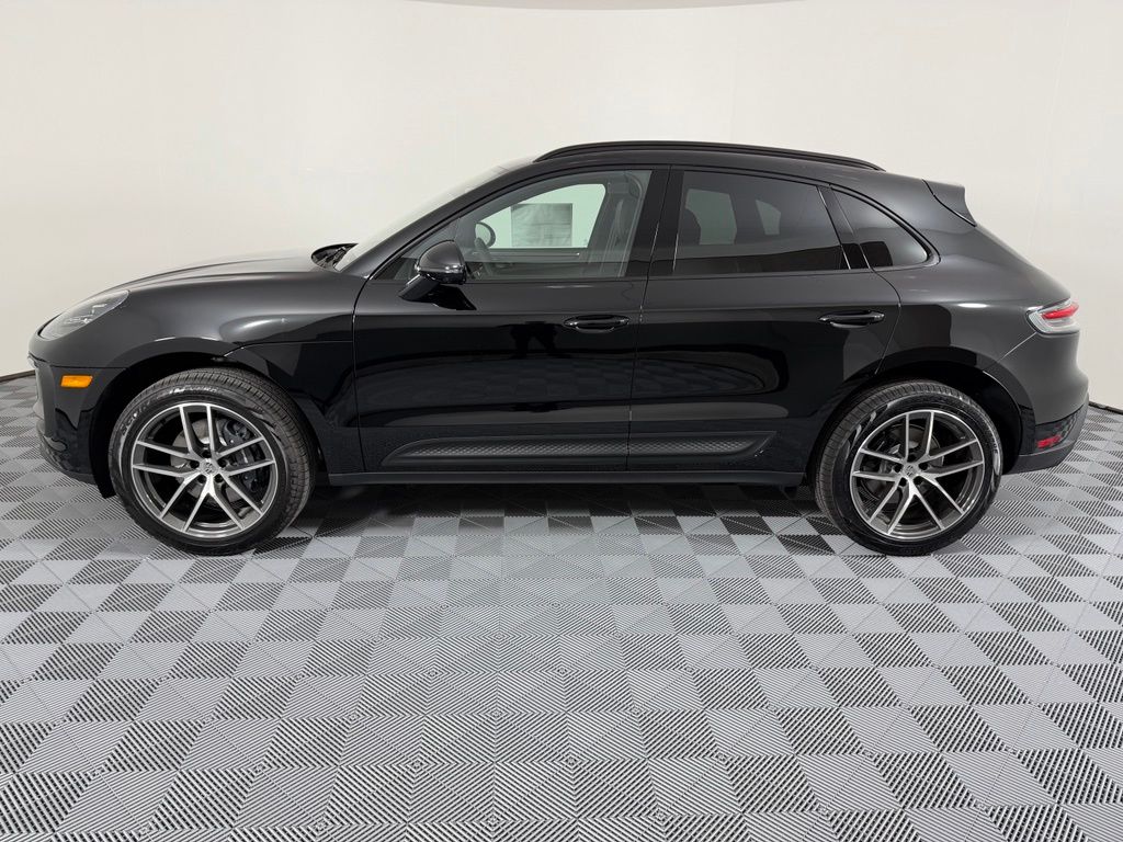 Thumbnail: 2026 Porsche Macan - 2