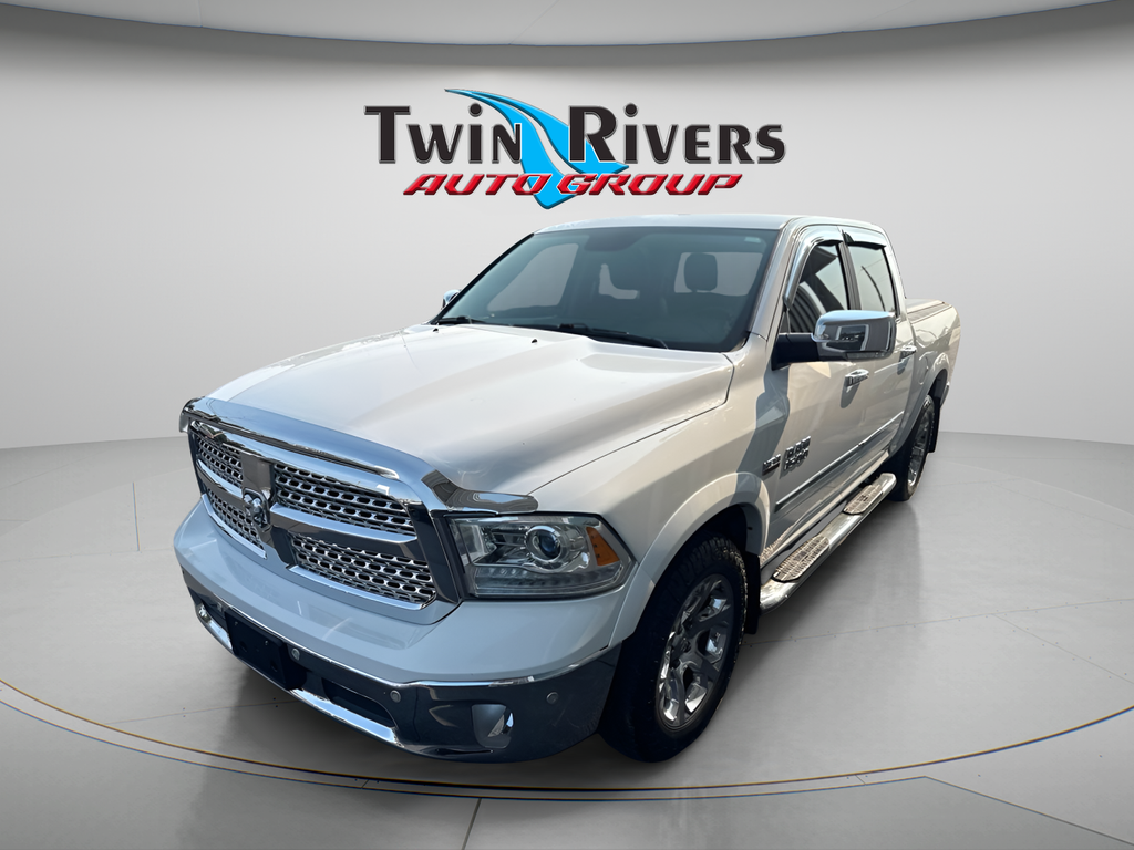 Bright White Clearcoat 2017 RAM 1500 Pickup Truck Four-Wheel Drive 8-Speed Automatic