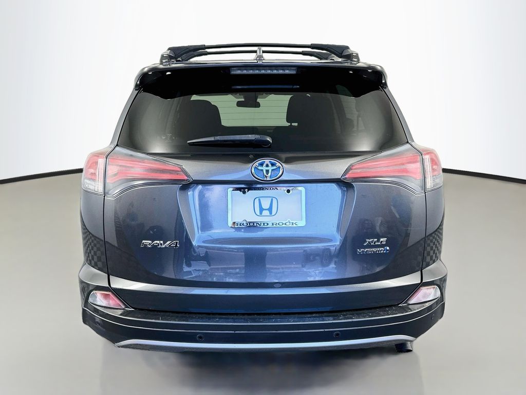Thumbnail: 2017 Toyota RAV4 - 6