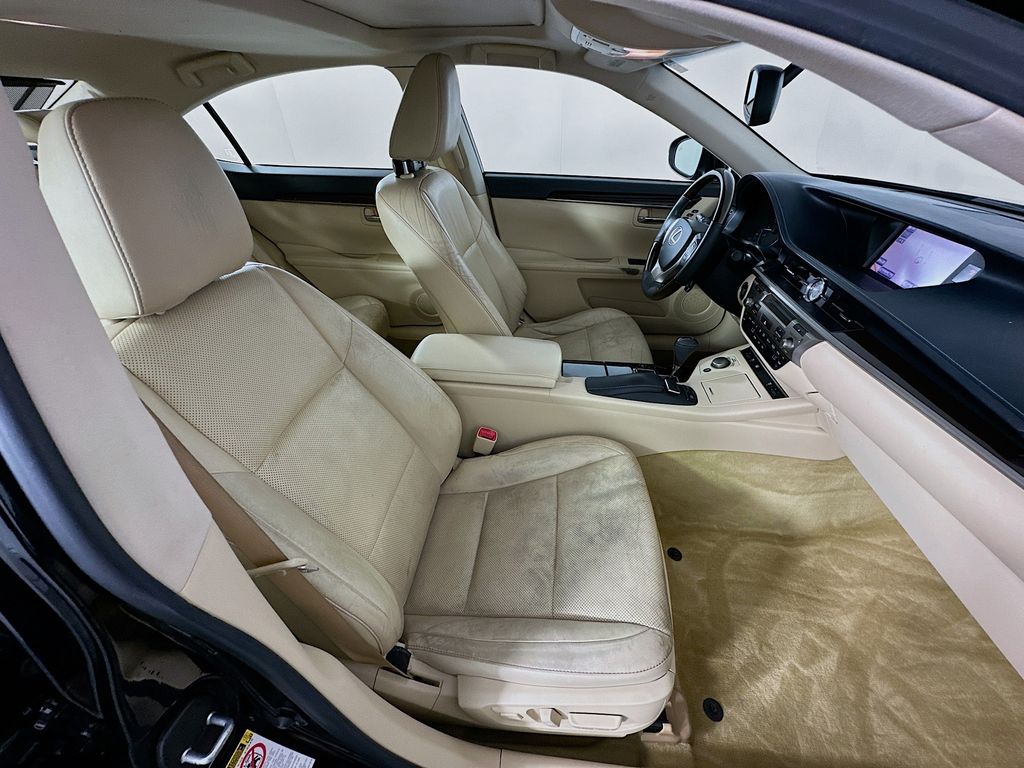2014 Lexus ES 350 29