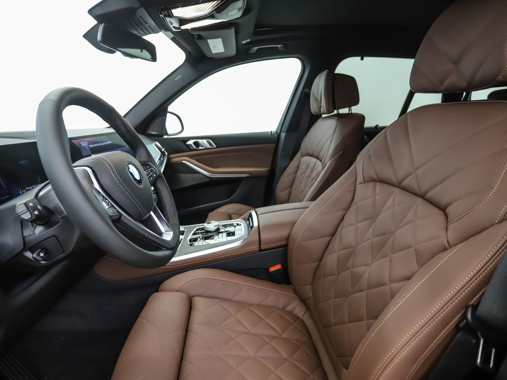 Thumbnail: 2026 BMW X5 - 12