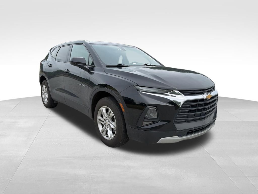 View vehicle photo 4