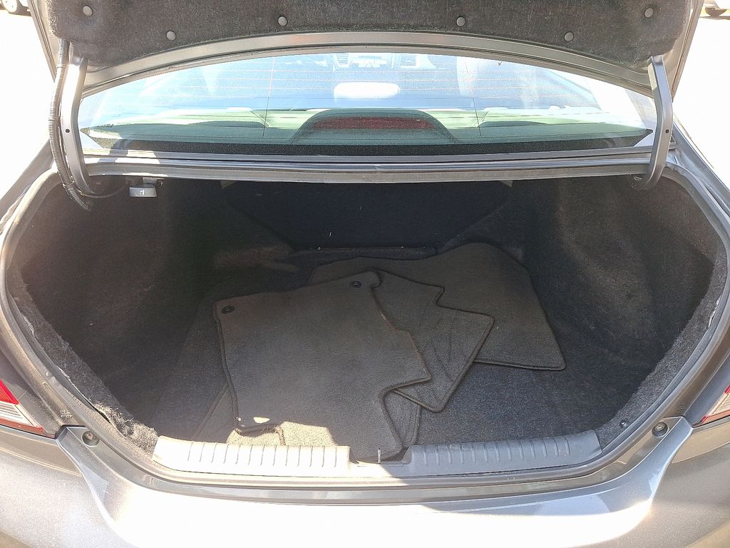2013 Honda Civic LX 29