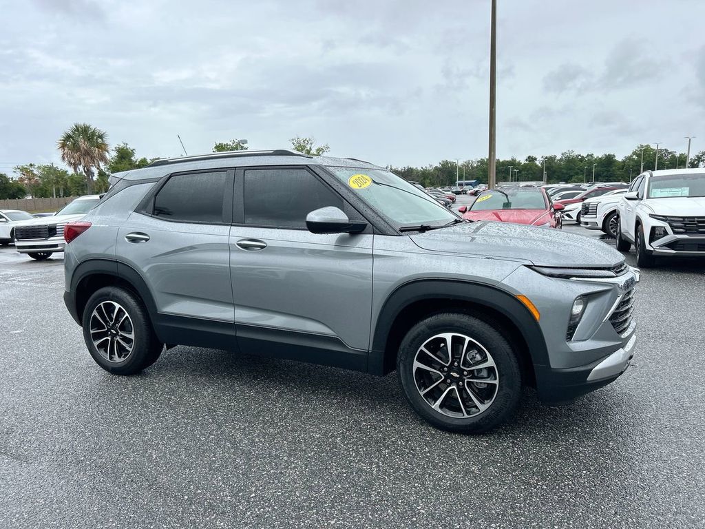 Sterling Gray Metallic 2024 Chevrolet Trailblazer LT FWD SUV / Crossover Front-Wheel Drive Continuously Variable Transmission