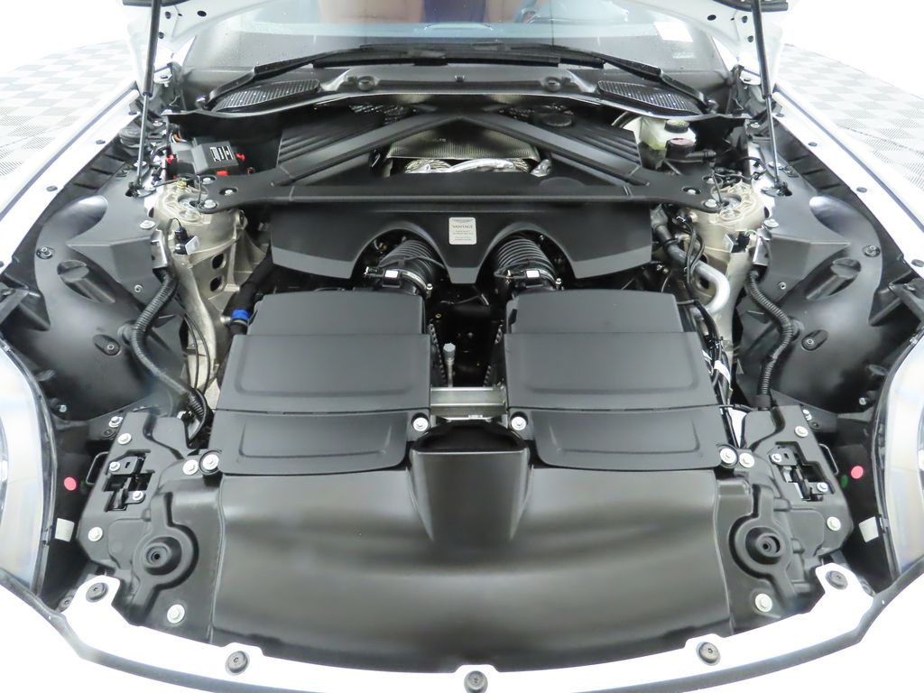 Thumbnail: 2025 Aston Martin Vantage - 27