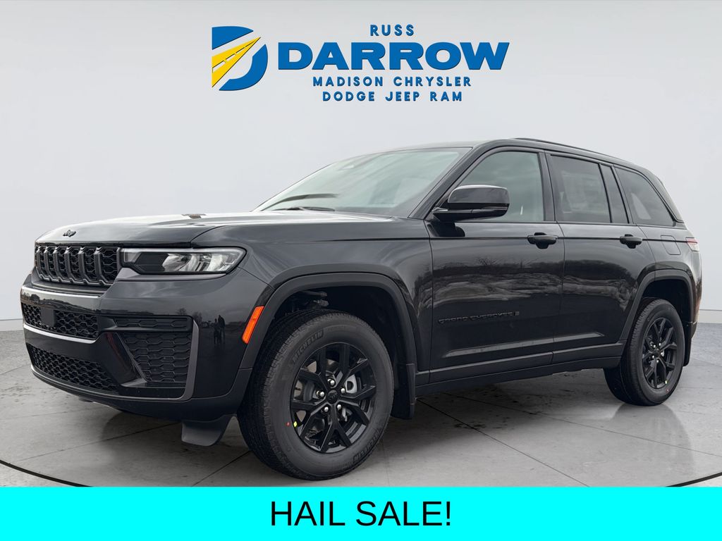 Diamond Black Crystal Pearlcoat 2026 Jeep Grand Cherokee SUV / Crossover Four-Wheel Drive 8-Speed Automatic