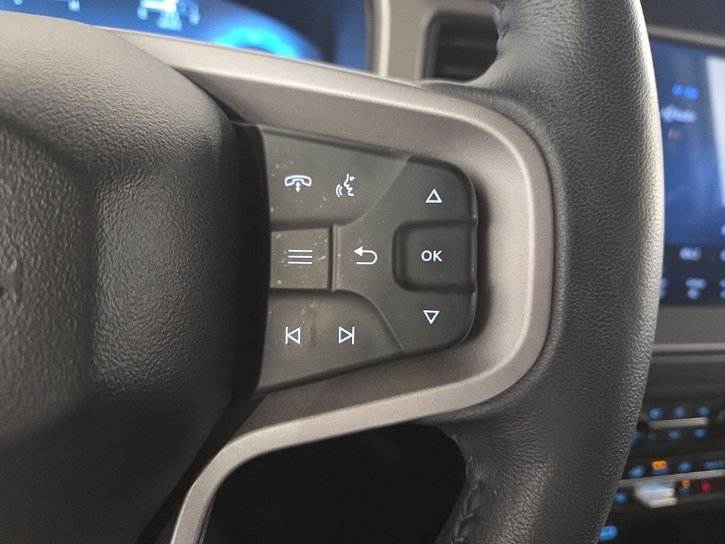 Used 2025 Gray Ford Outer Banks image 19