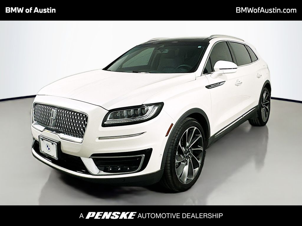 2019 Lincoln Nautilus Reserve Hero Image