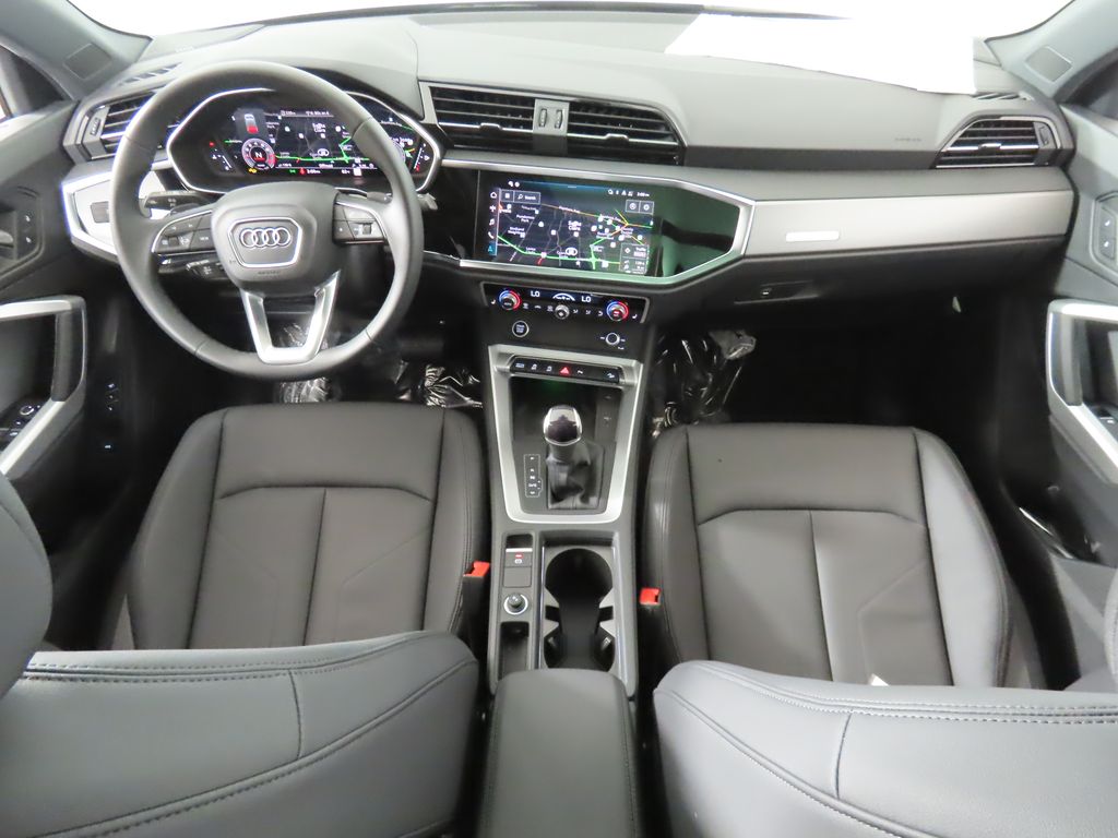 Thumbnail: 2025 Audi Q3 - 12