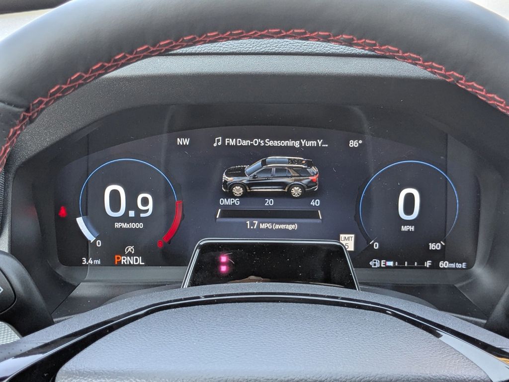 2025 Ford Explorer ST-Line