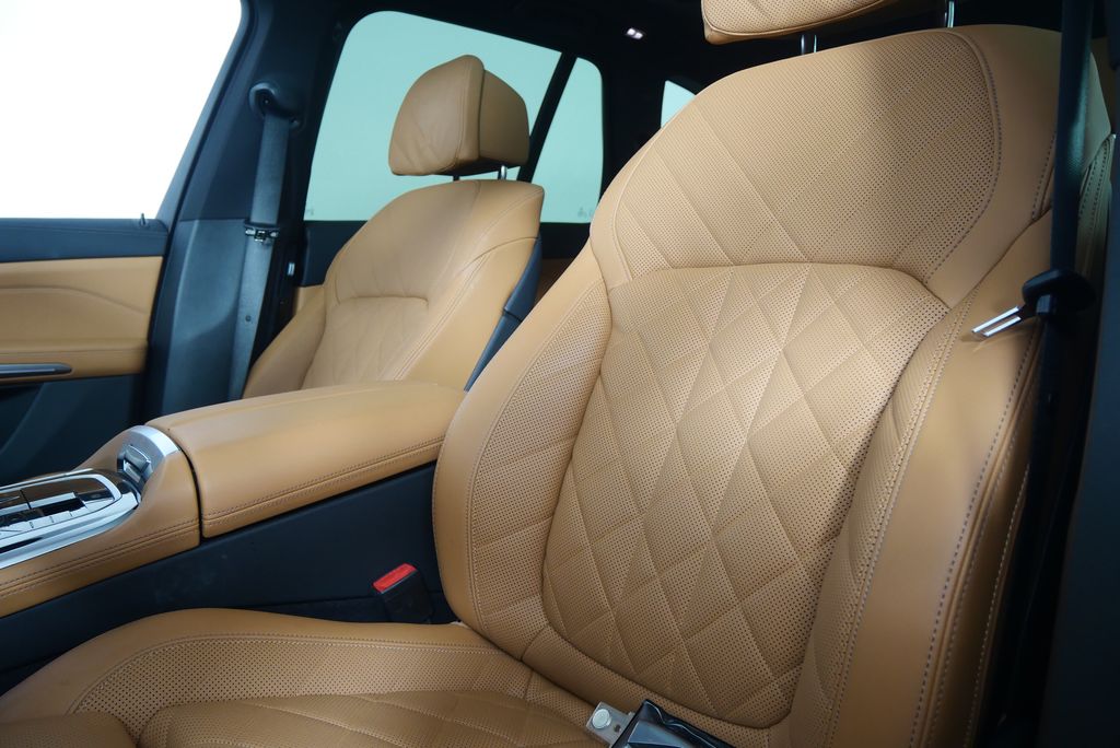Thumbnail: 2025 BMW X5 - 11