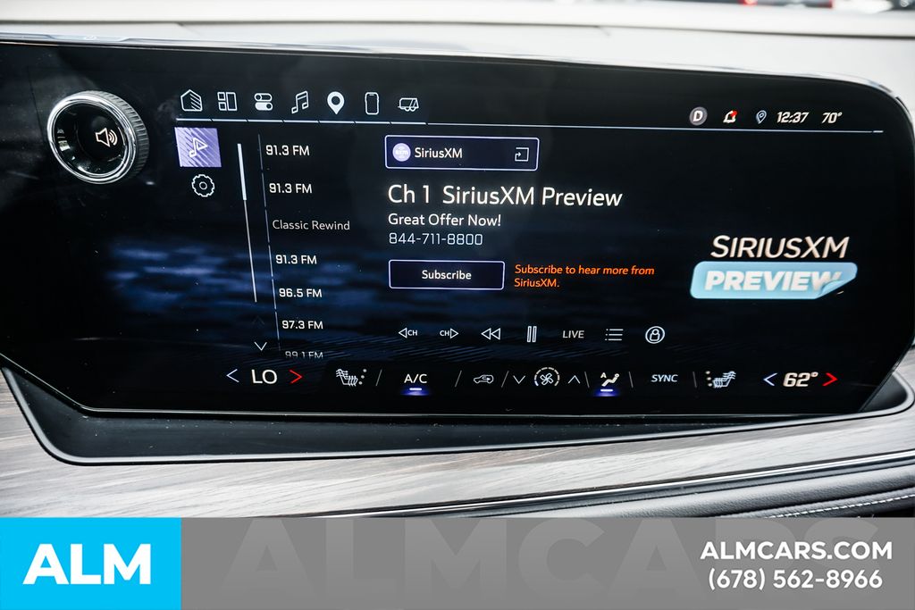 Used 2025 White Chevrolet LT image 40
