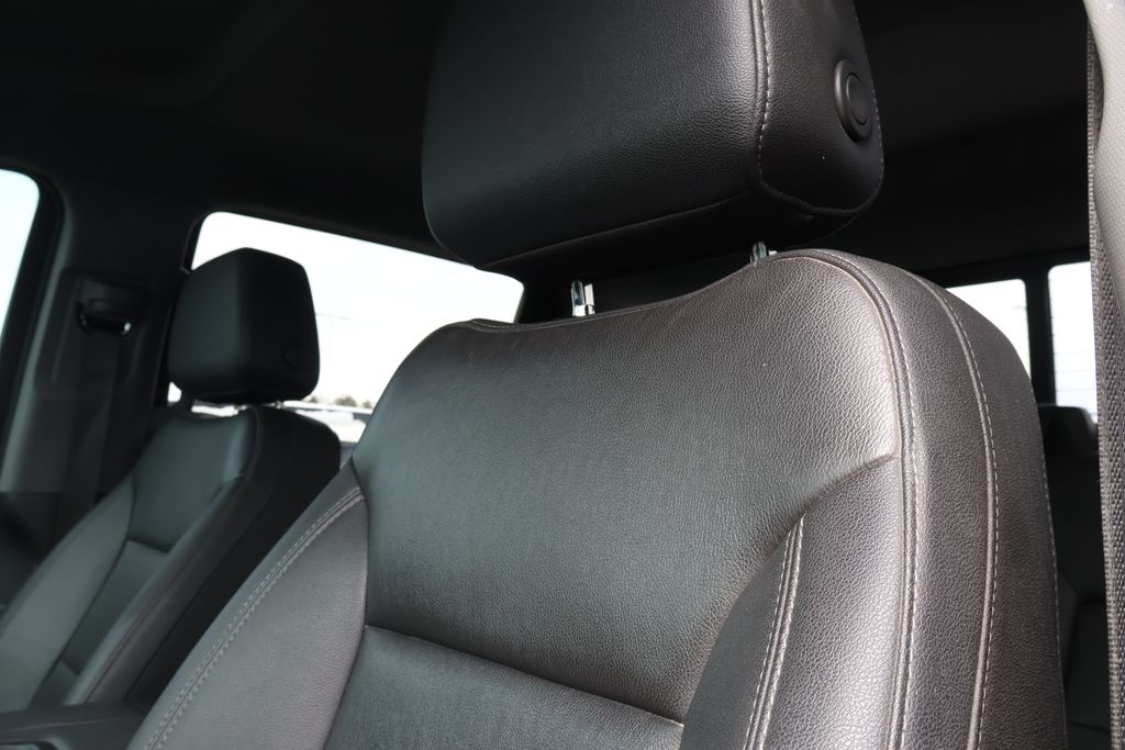 Thumbnail: 2022 Chevrolet Silverado 1500 - 13