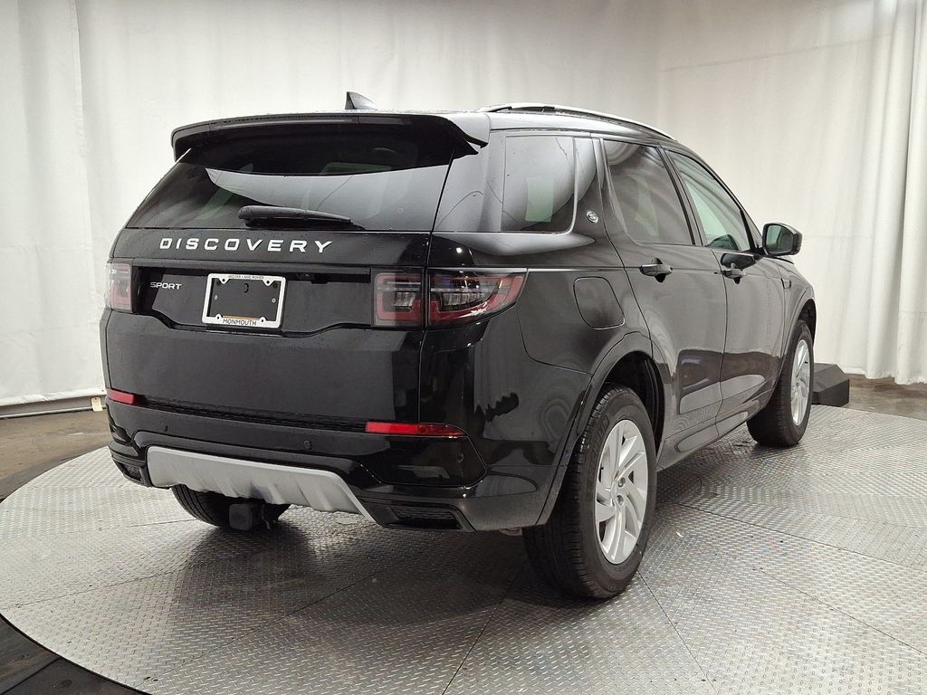 Thumbnail: 2025 Land Rover Discovery Sport - 3