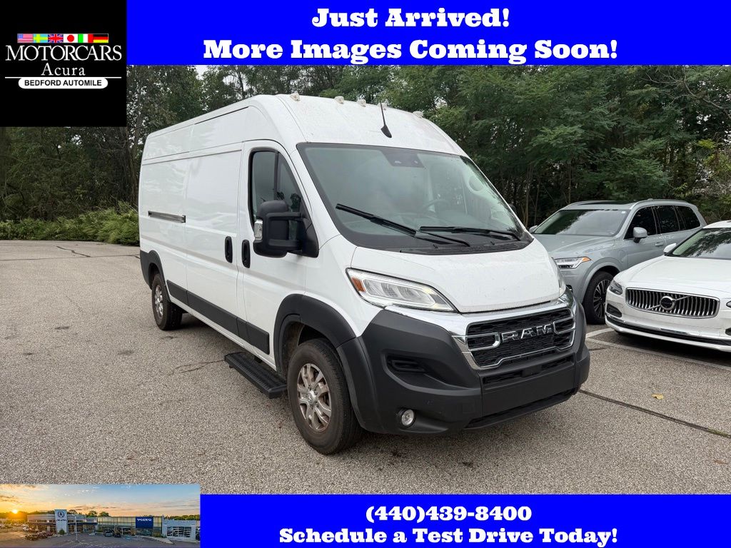 Bright White Clearcoat 2025 RAM ProMaster Van  9-Speed Automatic