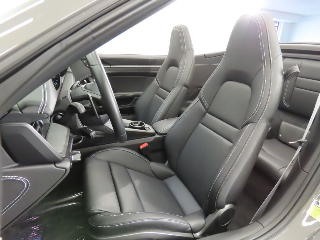 Thumbnail: 2024 Porsche 911 - 5