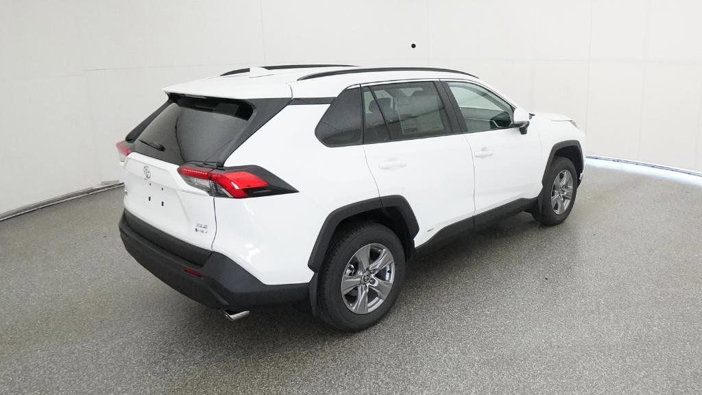 Thumbnail: 2025 Toyota RAV4 - 14