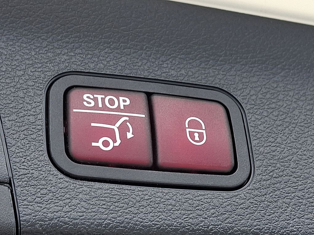 Thumbnail: 2024 Mercedes-Benz GLS - 30