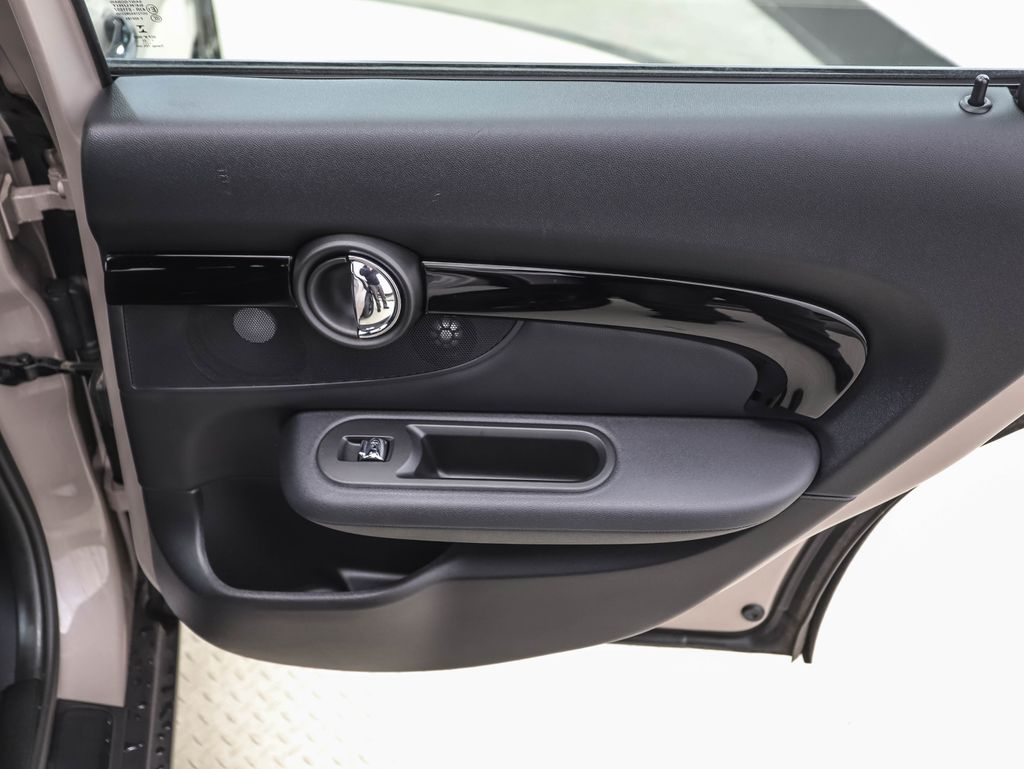 Thumbnail: 2023 MINI Cooper Clubman - 23