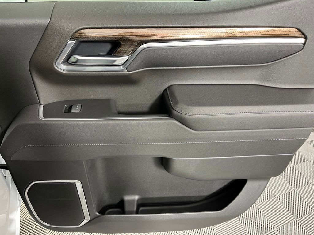 Thumbnail: 2026 Chevrolet Silverado 1500 - 15