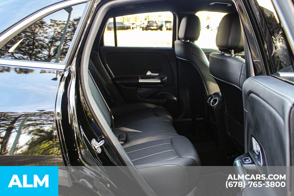 Used 2025 Black Mercedes-Benz GLA 250 image 18