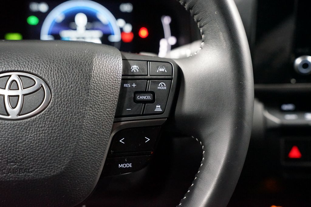 Thumbnail: 2025 Toyota Camry - 13