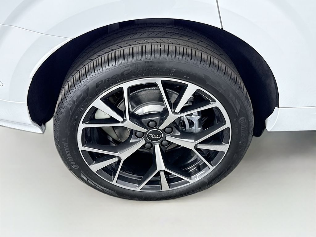 Thumbnail: 2026 Audi Q3 - 32