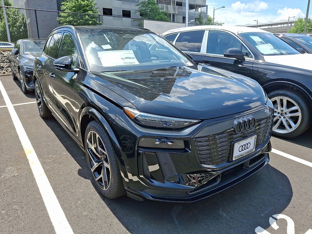 Thumbnail: 2025 Audi e-tron - 3