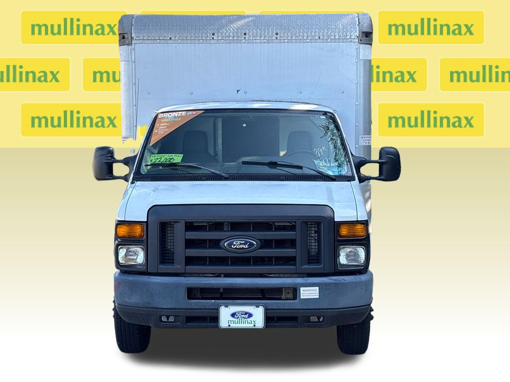 Used 2016 White Ford Base image 15