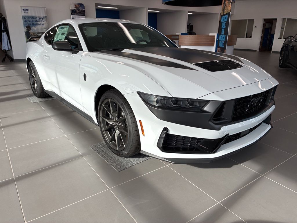 Oxford White 2026 Ford Mustang Dark Horse Fastback RWD Coupe Rear-Wheel Drive Automatic