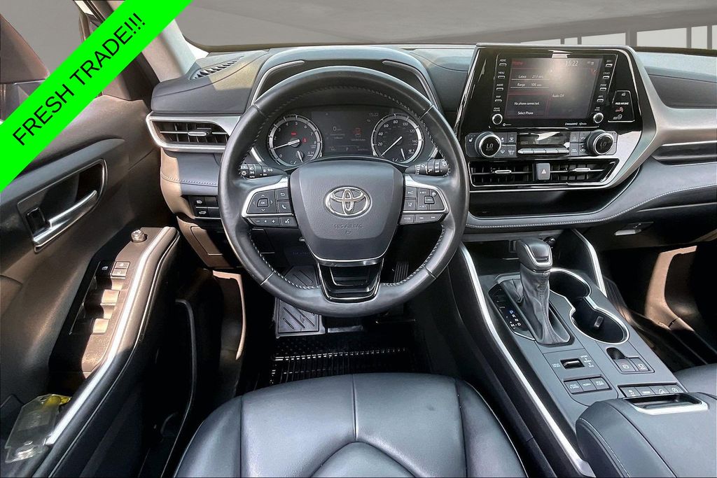 Used 2021 Toyota Highlander SUV