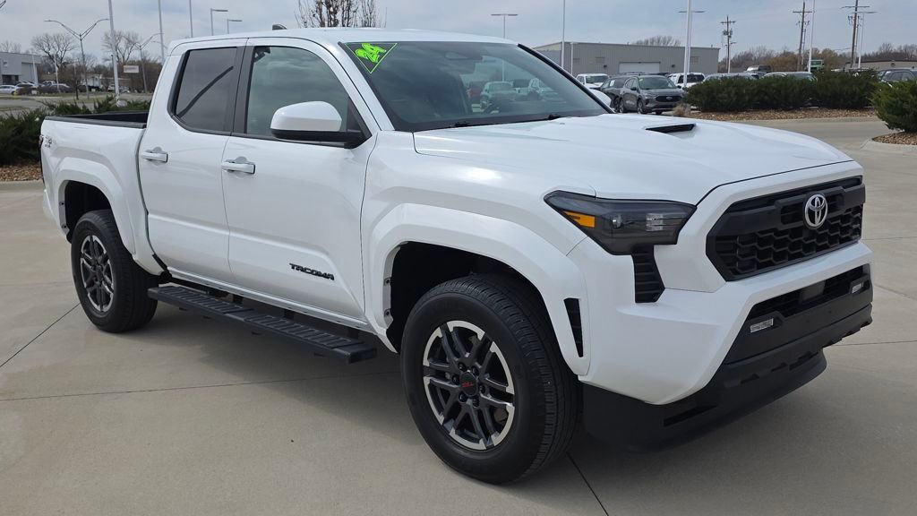 2024 Toyota Tacoma TRD Sport - Photo 8
