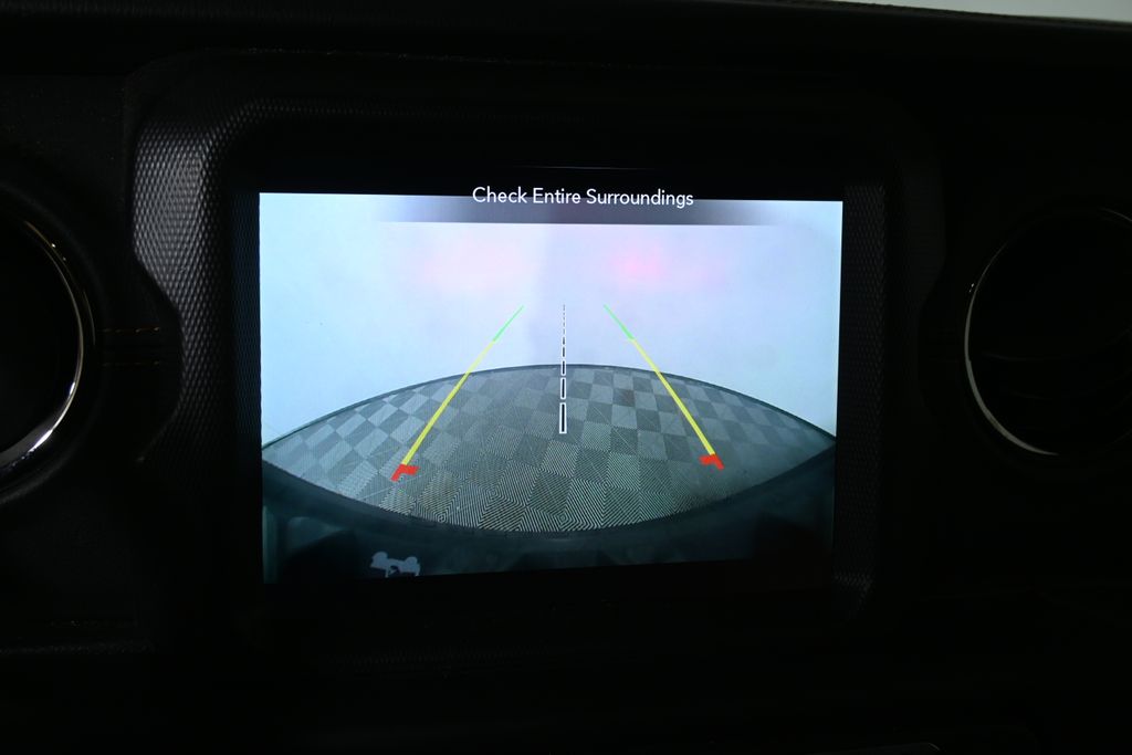 Thumbnail: 2022 Jeep Wrangler - 23