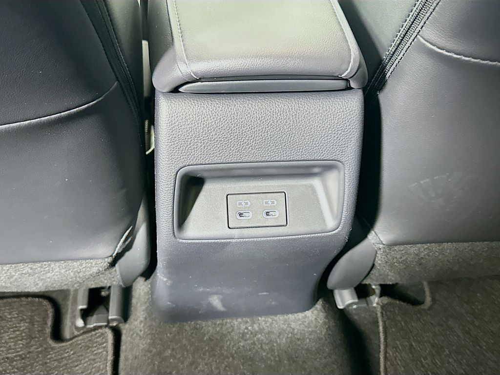 Thumbnail: 2025 Toyota Corolla - 25